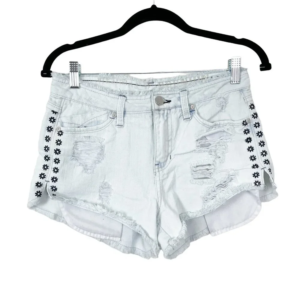 Rewash‎ Woman's Sz 3/26 Light Wash Mid Rise Embroidered Distressed Denim Shorts
